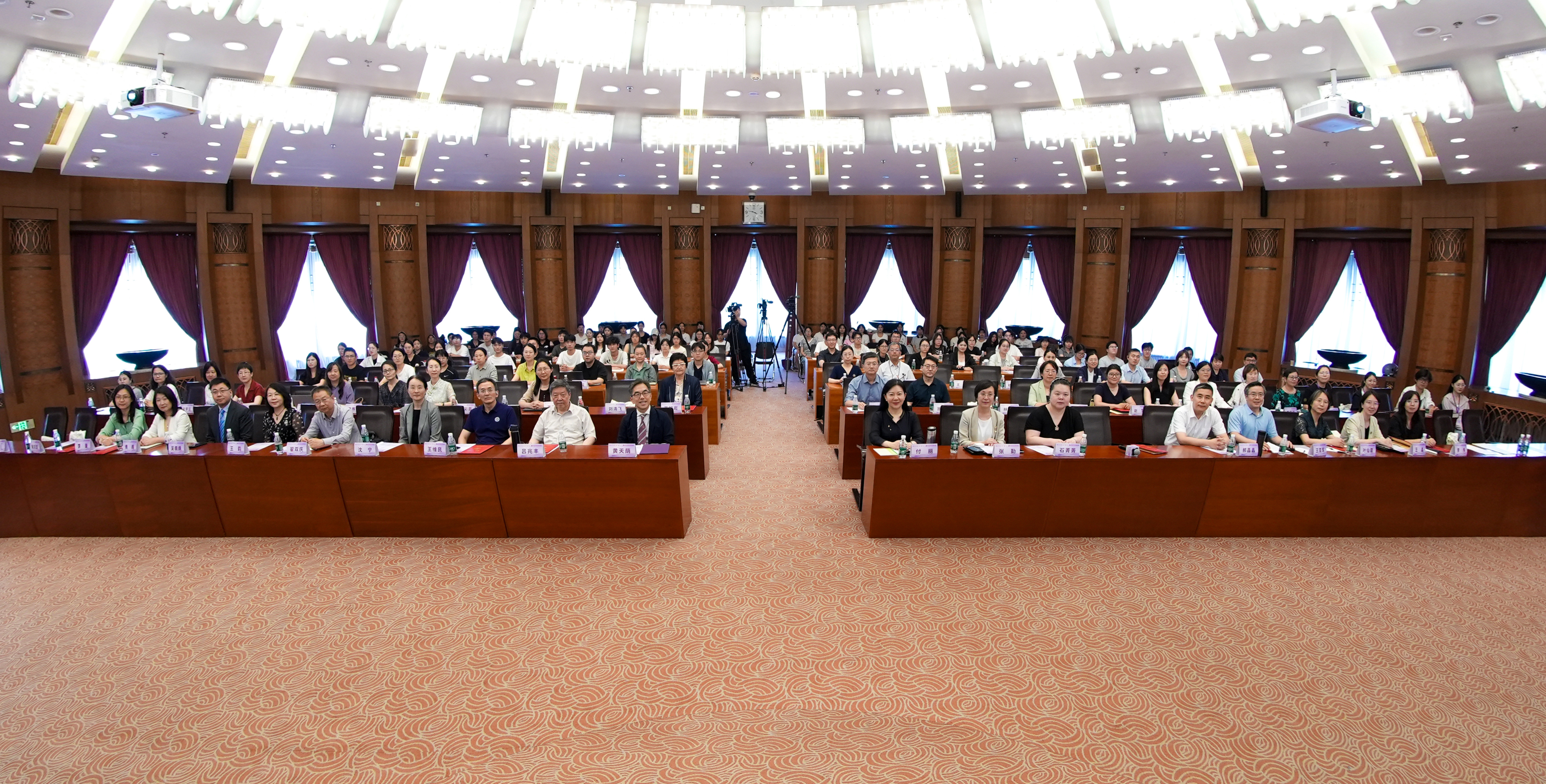 20260625-医学院-全场合影-医学院.jpg